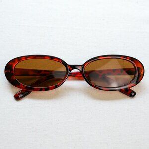 y2k 90s vintage style simple cheetah print oval sunglasses